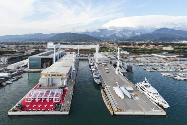 Italian sea group a Marina di Carrara