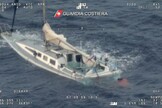 La Guardia Costiera prosegue le ricerche dei migranti nel Mar Ionio