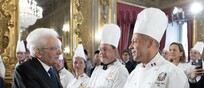 Il presidente Mattarella con l'executive chef del Quirinale Fabrizio Boca