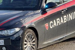 Un'auto dei carabinieri