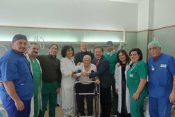 Operato a 103 anni per protesi all'anca, in piedi dopo 24 ore