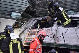 Treno deragliato, pm chiede oltre 8 anni per ex ad di Rfi