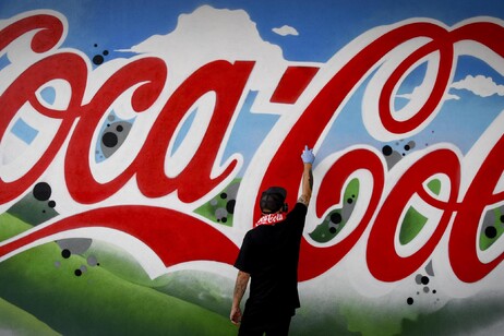 Maxi-richiamo di prodotti Coca-Cola in Europa per clorato