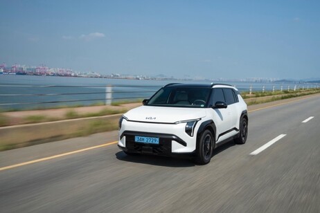 Kia al Salone di Parigi con EV3 e Concept PBV