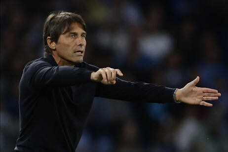 Conte, 'Gilmour pronto a sostituire Lobotka, restiamo uguali'