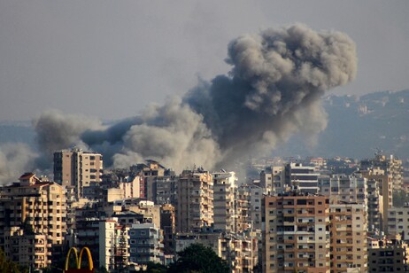 Media, attacchi di Israele vicino a Tiro nel sud del paese