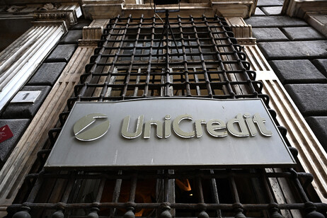 Unicredit riceve via libera al controllo esclusivo su ramo Vita