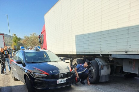 ++ Schiacciato da camion, imprenditore muore nel sud Sardegna ++