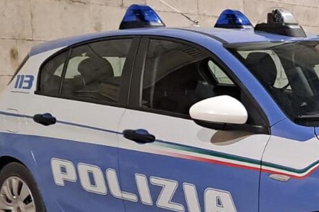 Auto della polizia (foto d'archivio)