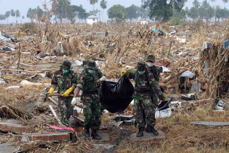 Tsunami, 20 anni dal disastroso evento in Asia