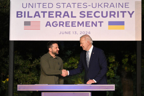 US President Joe Biden meets Ukrainian President Volodymyr Zelensky