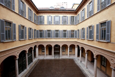 La sede di Mediobanca di piazza Cuccia, a Milano