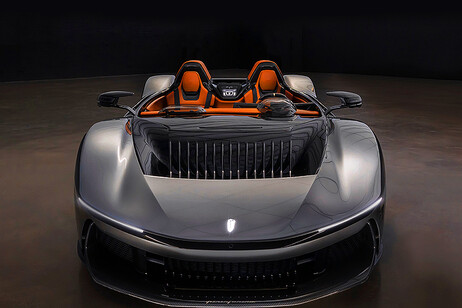 Automobili Pininfarina porta show car B95 Gotham a Monterey