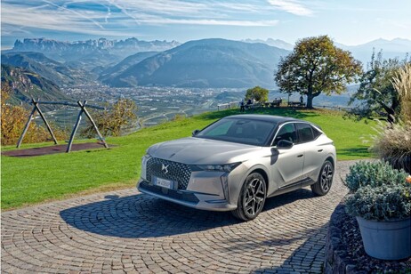 DS Automobiles mette al volante anche i neopatentati