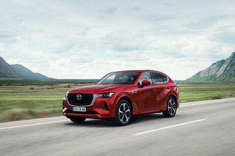 Mazda CX-60 si aggiorna nello stile e nel comfort di guida