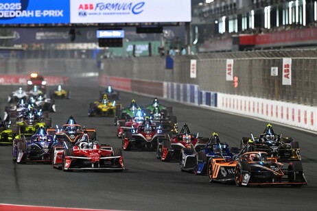 Formula E: a Jeddah Rowland allunga in classifica