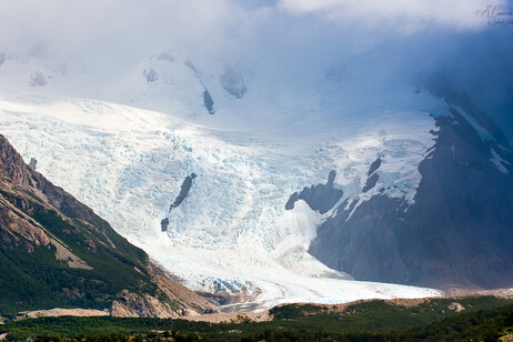 Glaciar Grande,in Argentina (fonte: Sathish J. da Flickr CC BY-NC-ND 2.0)