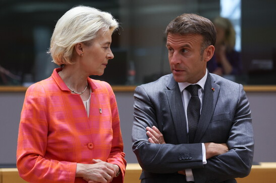 Von der Leyen martedì a Parigi per l'incontro con Macron