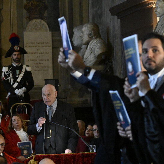 Il ministro della Giustizia Carlo Nordio nel corso dell'intervento svolto a Napoli