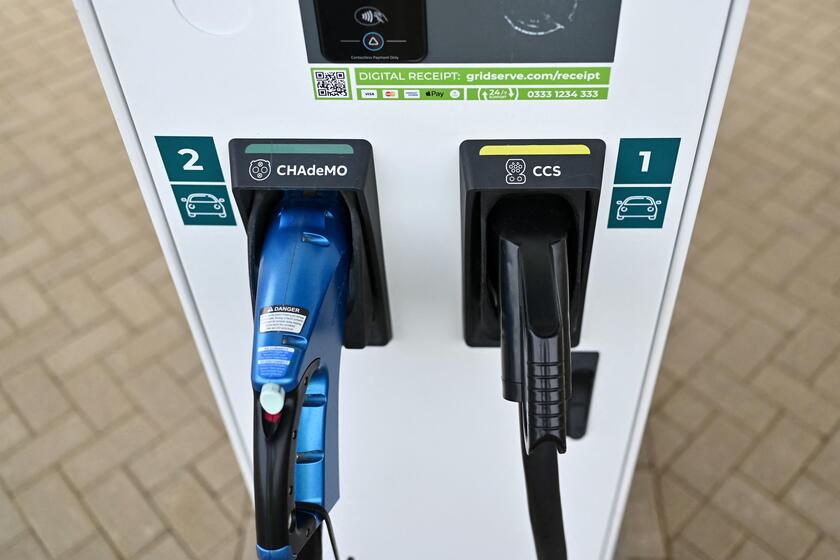 Auto elettrica, elettriche, stazione ricarica, generica, simbolica © ANSA/AFP