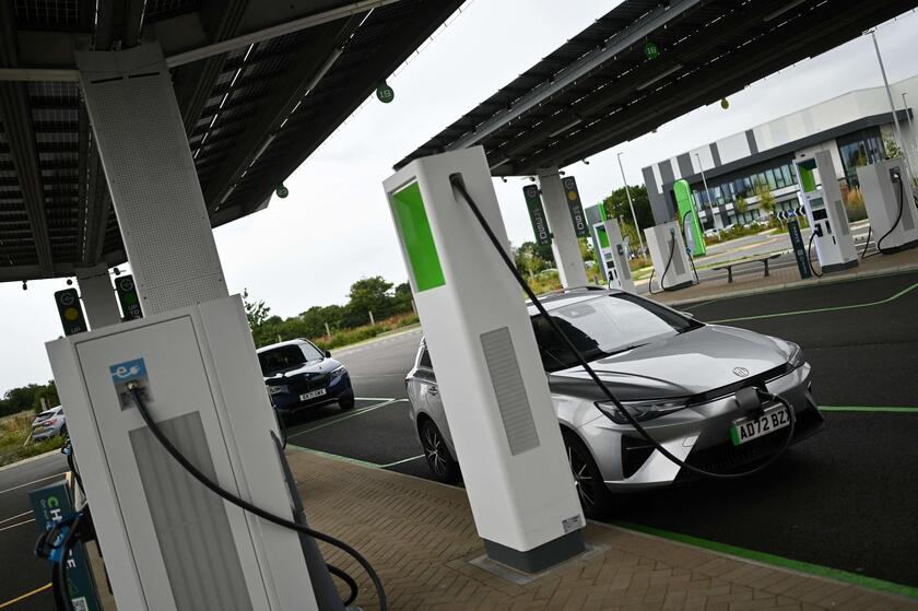 Auto elettrica, elettriche, stazione ricarica, generica, simbolica © ANSA/AFP