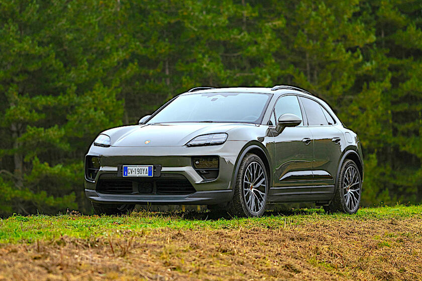 Porsche Macan 4