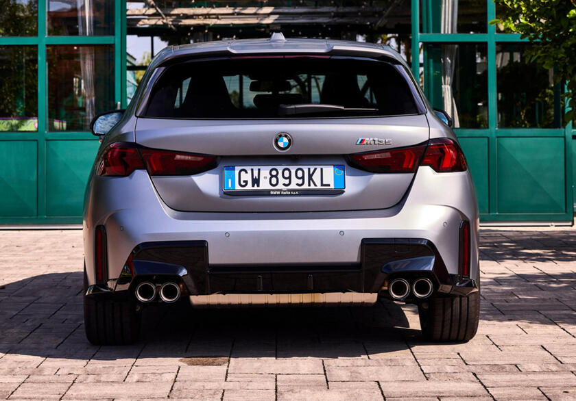 Nuove Bmw Serie 1 versioni 120d e M135 xDrive