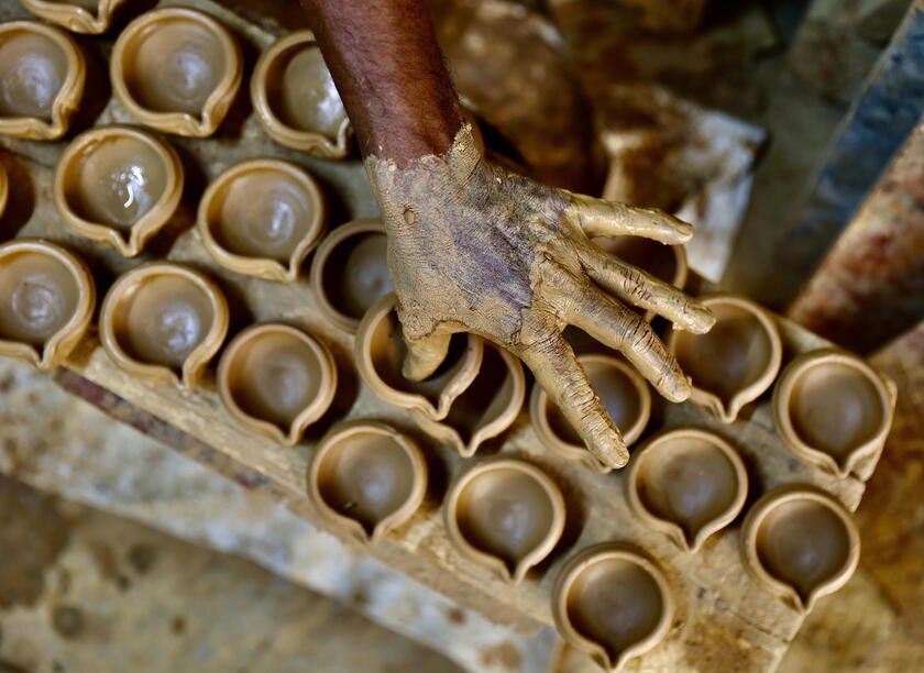 Preparations for India's festival of lights Diwali in Bangalore