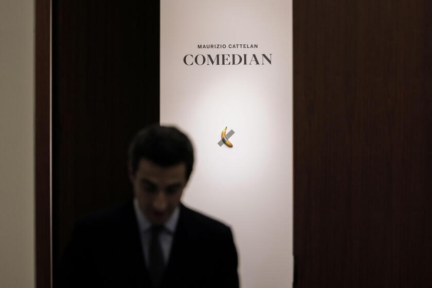 Maurizio Cattelan's 'Comedian' to go under the hammer in New York