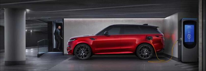 Nuova Range Rover Sport - RIPRODUZIONE RISERVATA