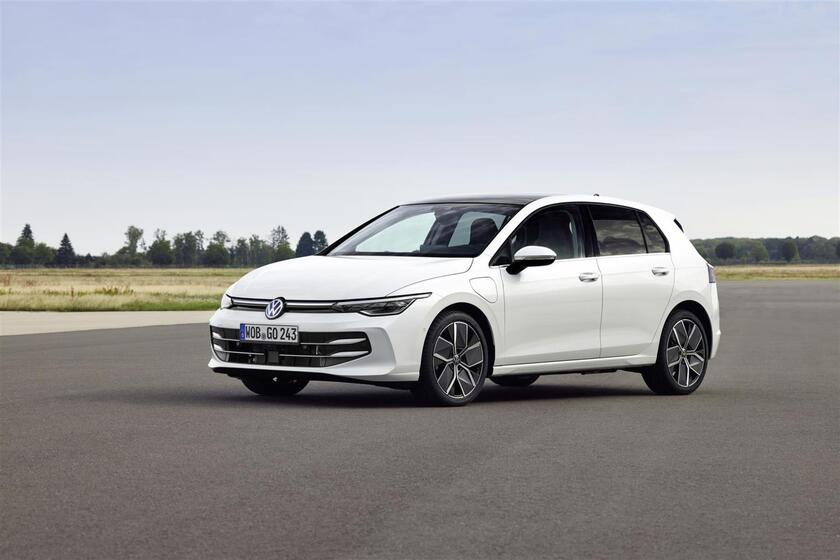 Nuova Golf eHybrid e nuova Golf GTE