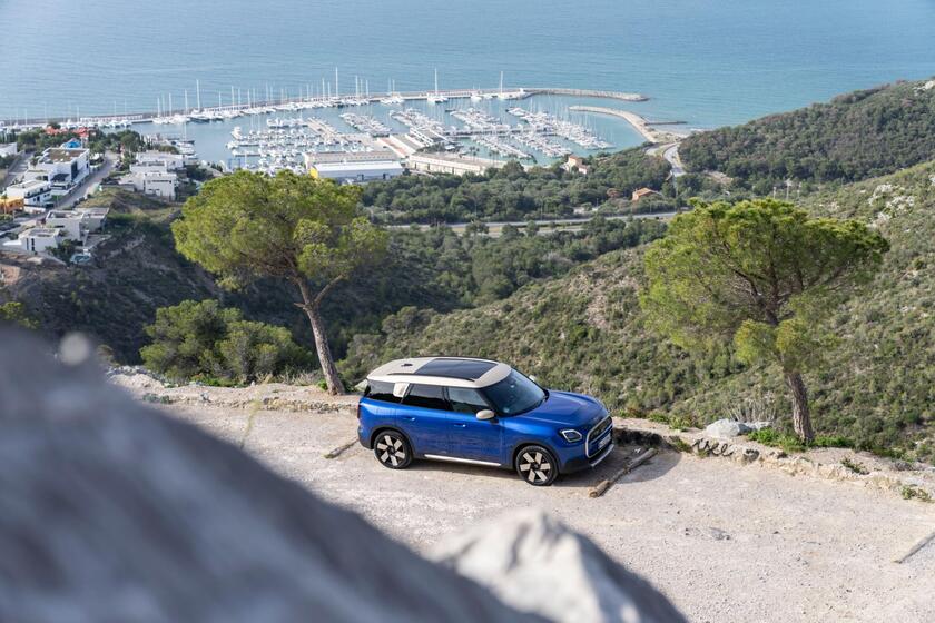 Nuova Mini Countryman E Favoured Trim