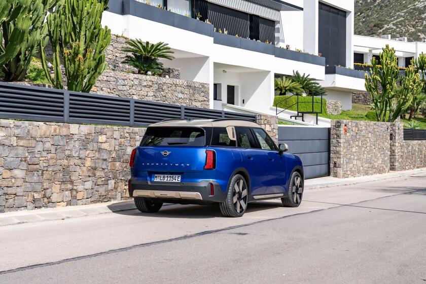 Nuova Mini Countryman E Favoured Trim