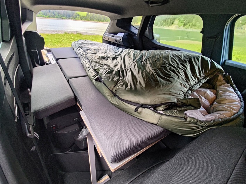 Il letto nel Suv, la prova del Pack sleep di nuovo Dacia Duster