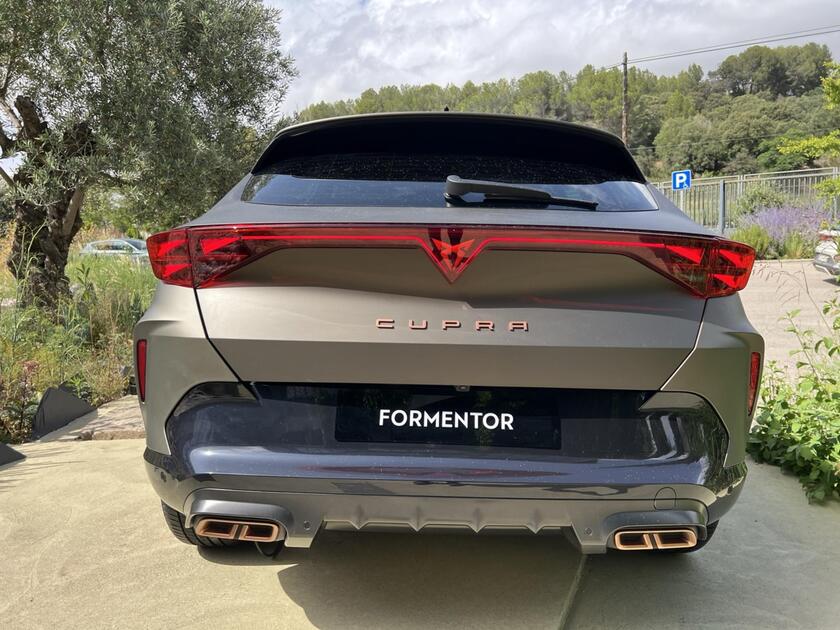 Nuove Cupra Leon e Formentor