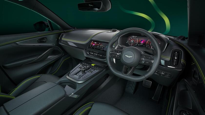 Nuovo Aston Martin DBX707 AMR24