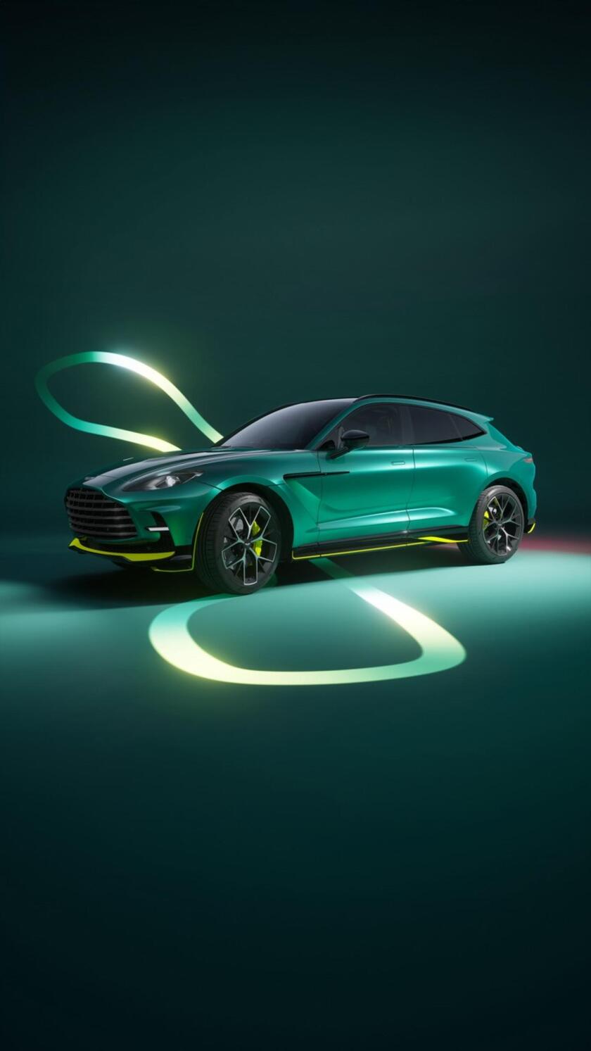 Nuovo Aston Martin DBX707 AMR24