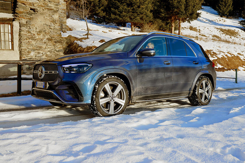 Mercedes Winter Experience con suv GLE ed EQE