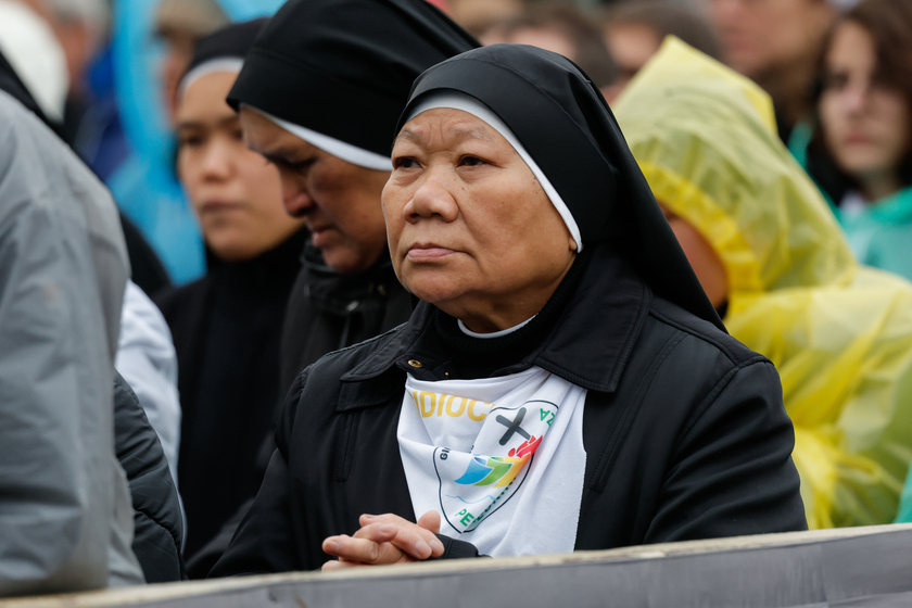 Il Papa ai pellegrini di Napoli, ho sentito il vostro sostegno