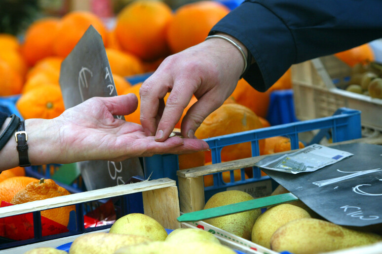 - RIPRODUZIONE RISERVATA