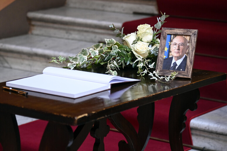 L 'addio a Giorgio Napolitano - RIPRODUZIONE RISERVATA