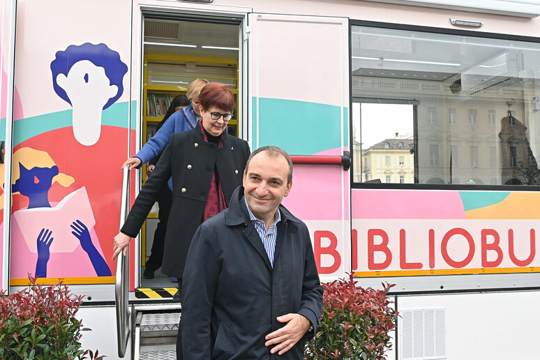 Il Bibliobus raddoppia e arriva in tutte le circoscrizioni - RIPRODUZIONE RISERVATA