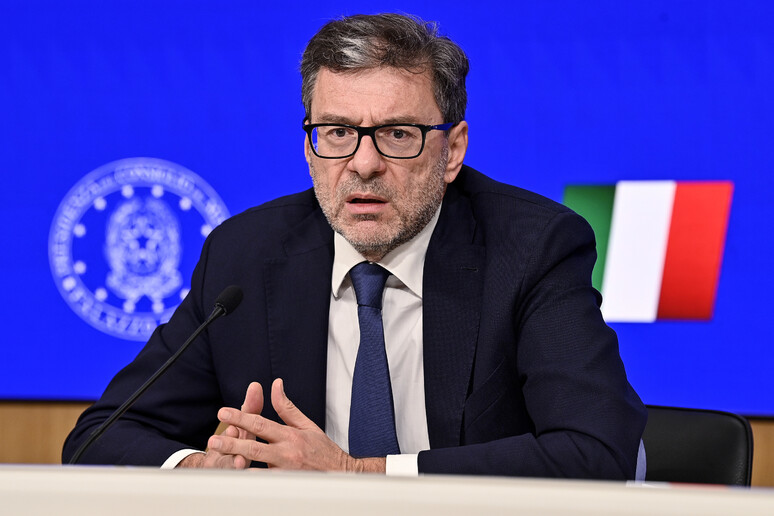 Giorgetti: "Orgoglio per lavoro al G7 sul prestito a Ucraina" - RIPRODUZIONE RISERVATA