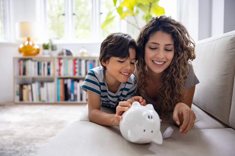 Il porcellino salvadanaio foto iStock. - RIPRODUZIONE RISERVATA