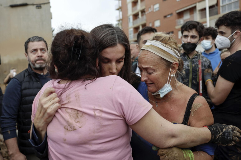 King Felipe visits the province of Valencia in the aftermath of the deadly floods