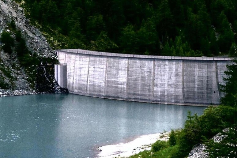Maltempo in Valle d 'Aosta, allerta per la diga di Valgrisenche - RIPRODUZIONE RISERVATA