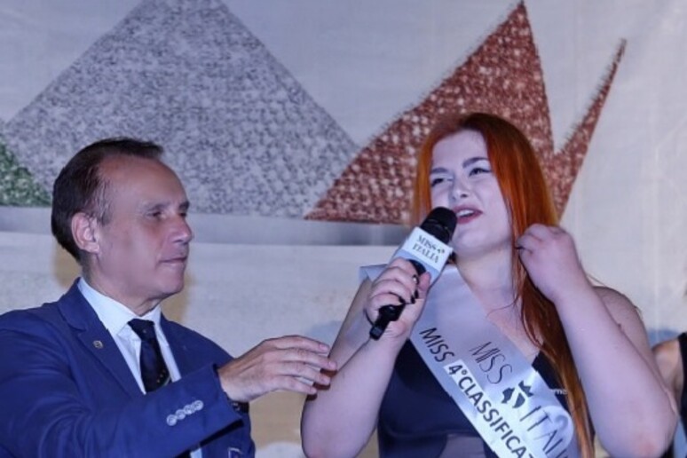 Dalla sedia a rotelle alla passerella di Miss Italia - RIPRODUZIONE RISERVATA