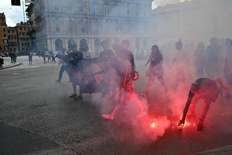 - RIPRODUZIONE RISERVATA