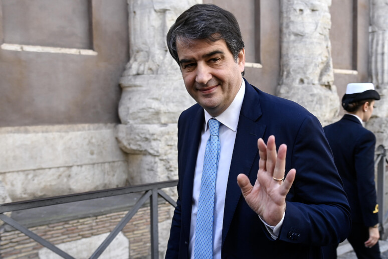 Fitto: "Lavorerò in Ue per rispettare l 'impegno del Pnrr entro 2026" - RIPRODUZIONE RISERVATA