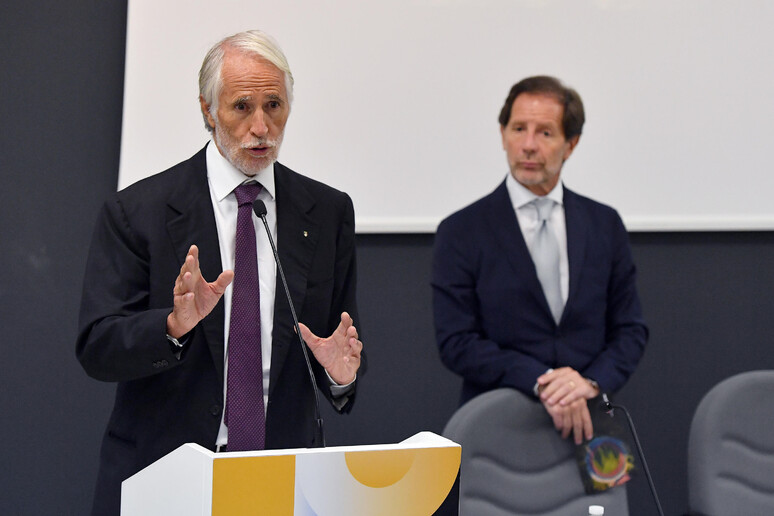 Il Presidente del CONI Giovanni Malagò e il CEO di Deloitte Italia Fabio Pompei - RIPRODUZIONE RISERVATA